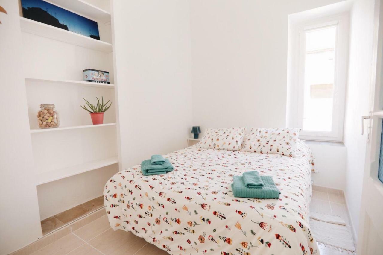 Amparito Apartment - Casc Antic Tarragona Exterior photo